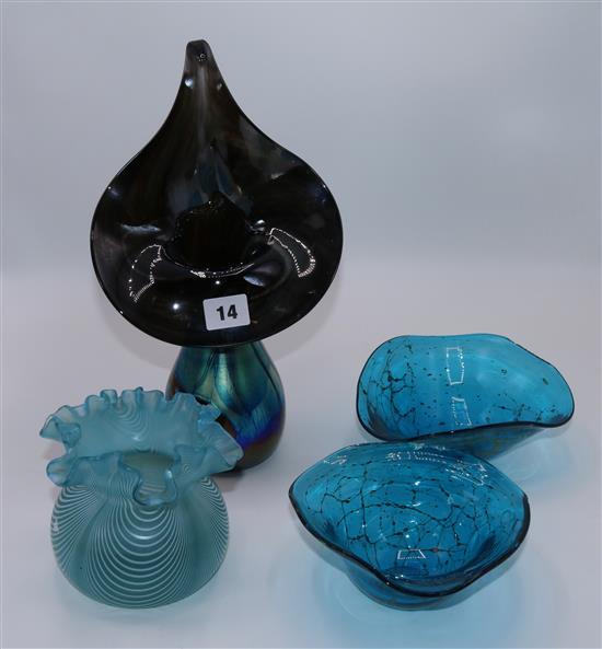 4 pieces Art glassware